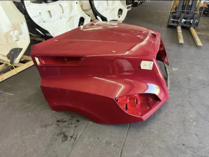 Freightliner Cascadia 126 Red Hood Shell