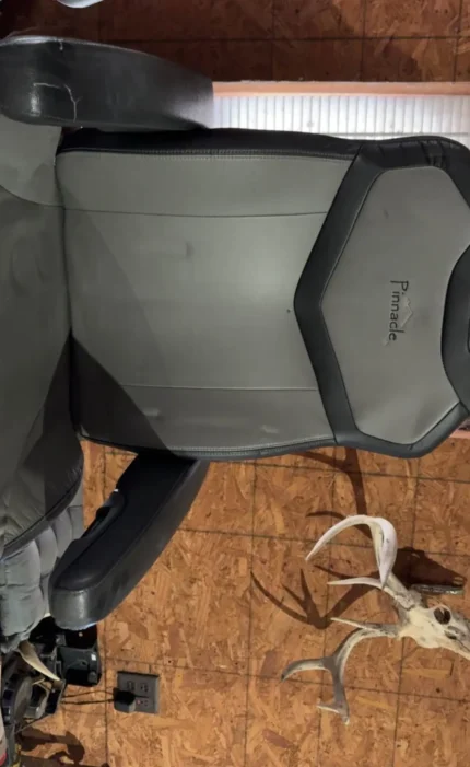 Pinnacle heated seat