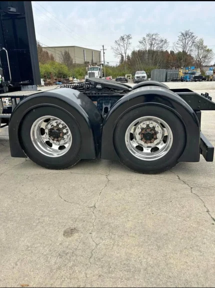 Black Fiberglass Full Fenders for Semi Truck (Dual Axle) – With Brackets