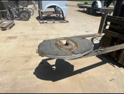 Fifth wheel plate aluminum